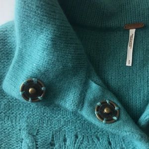 !! Free People Teal Soft Angora Wool Sweater !!